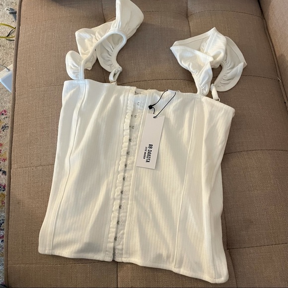 NWT $59 BB Dakota Sweetest Thing Top in Ivory Small Revolve Shopbop - Picture 15 of 15